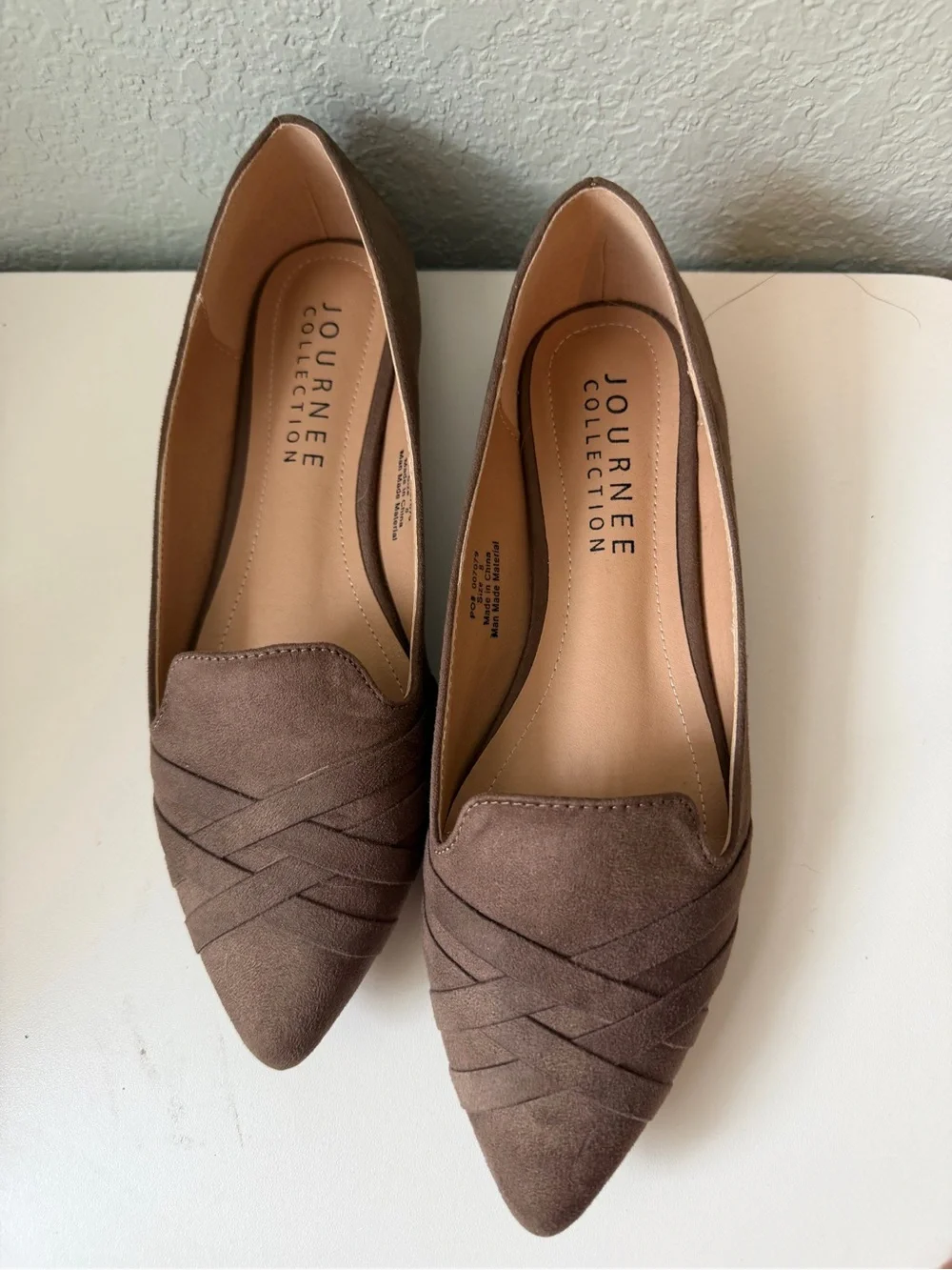 Journee Collection Mindee Taupe Size 8 Women’s- Good condition